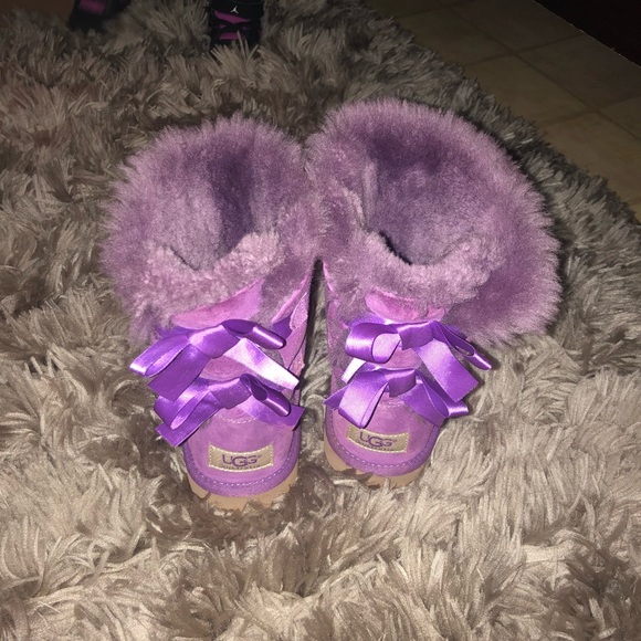 Purple bailey bow uggs - Picture 2 of 7